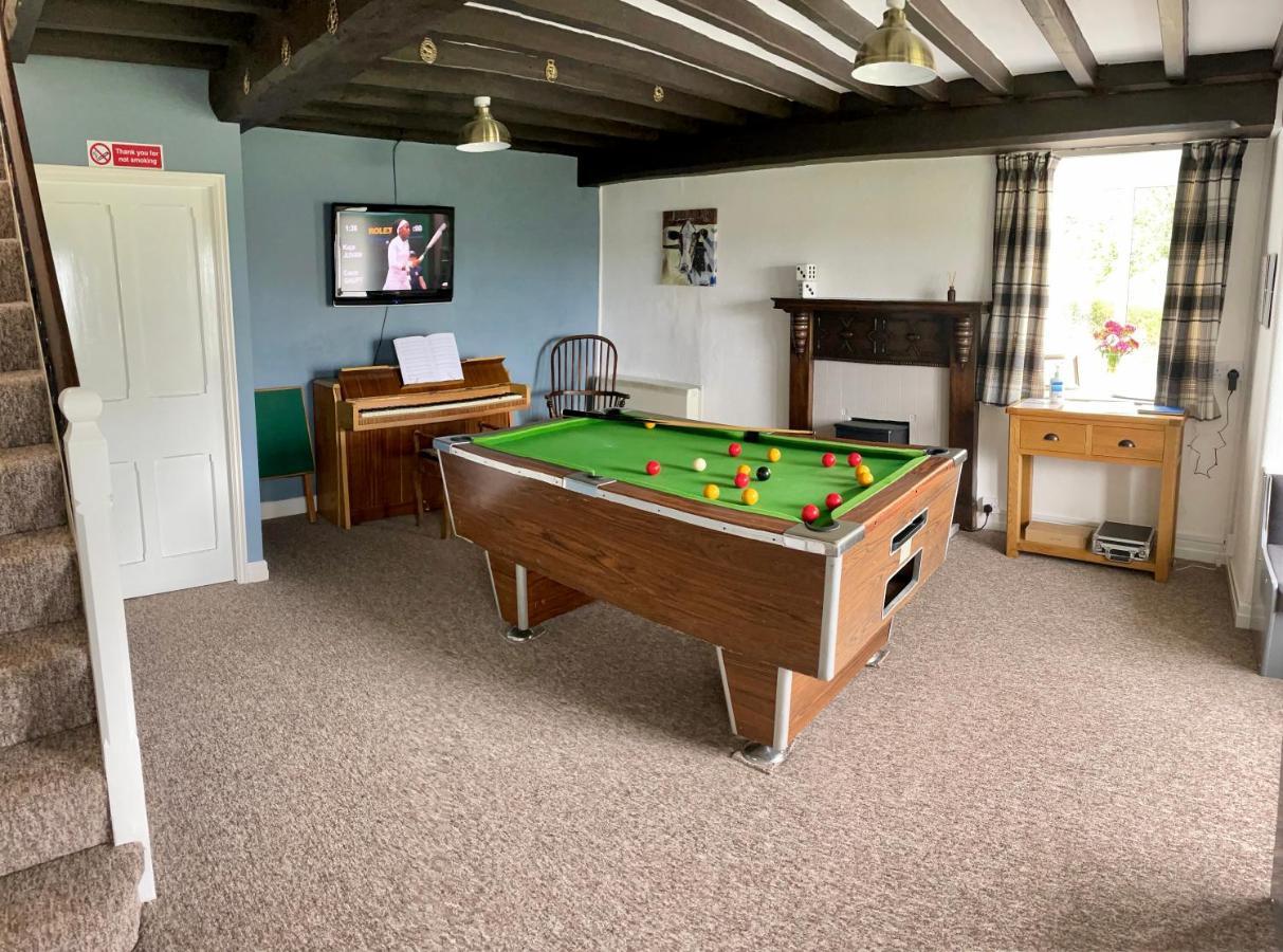Holiday home Garth- Stunning Scenic Semi-rural With Games