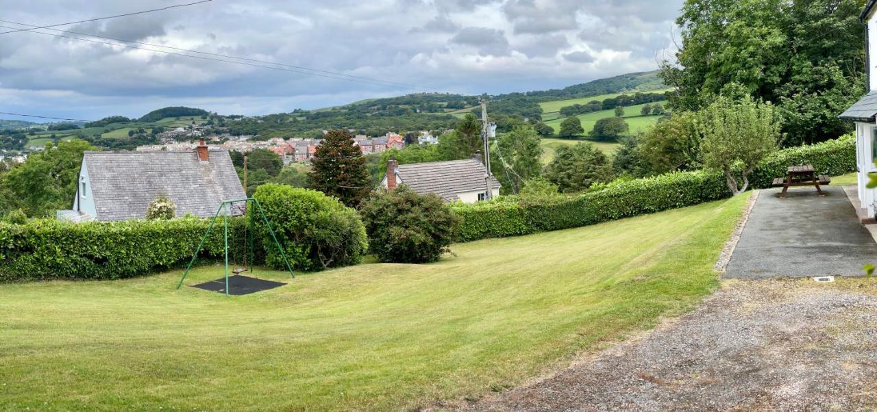 Holiday home Garth- Stunning Scenic Semi-rural With Games *