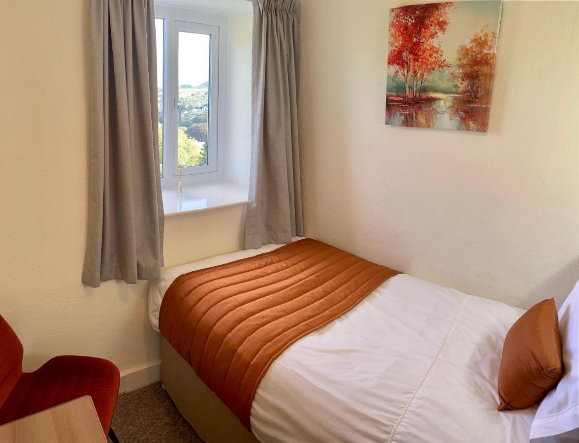 Holiday home Garth- Stunning Scenic Semi-rural With Games