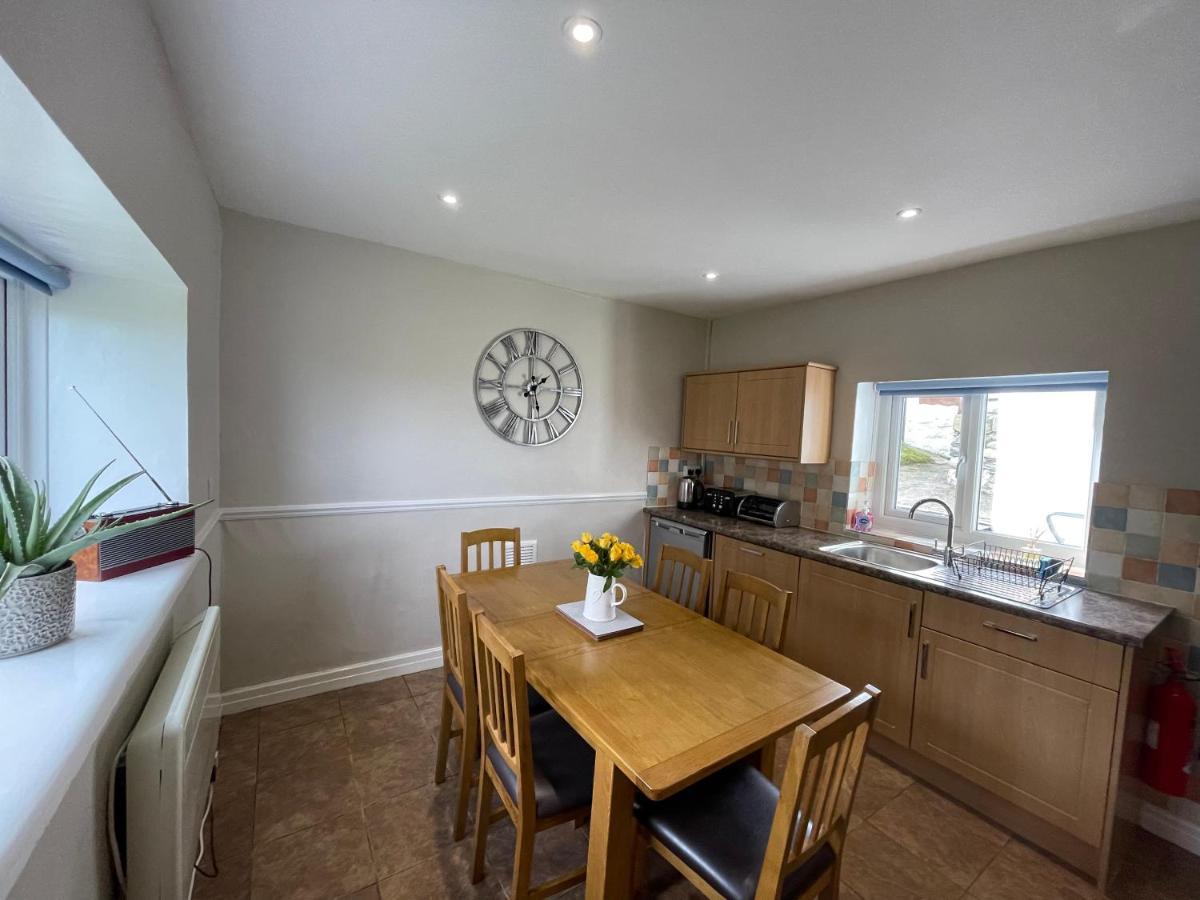 Garth- Stunning Scenic Semi-rural With Games Holiday home Conwy
