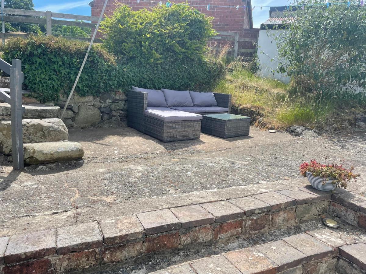 Garth- Stunning Scenic Semi-rural With Games Conwy
